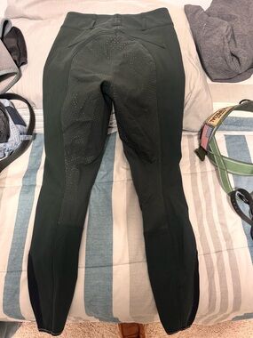 Pikuer Women’s dark green full seat breeches